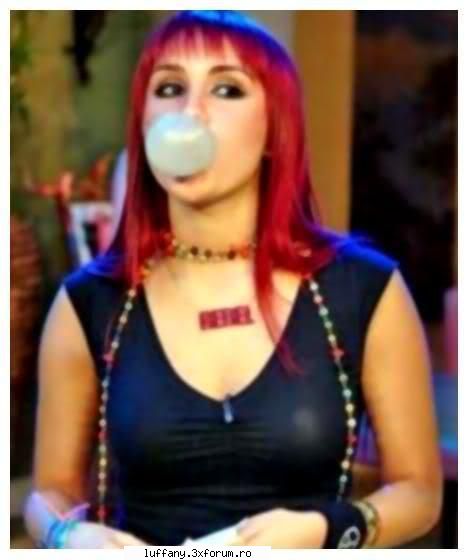 POZE CU EA!!!!!!! :)))))))))) - e mumusica ca imi vine so minink - DULCE MARIA